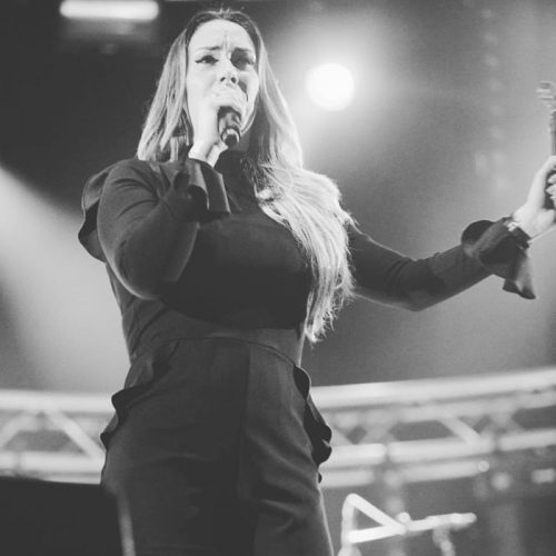 Lisa Lois sings Adele clubtour 2017